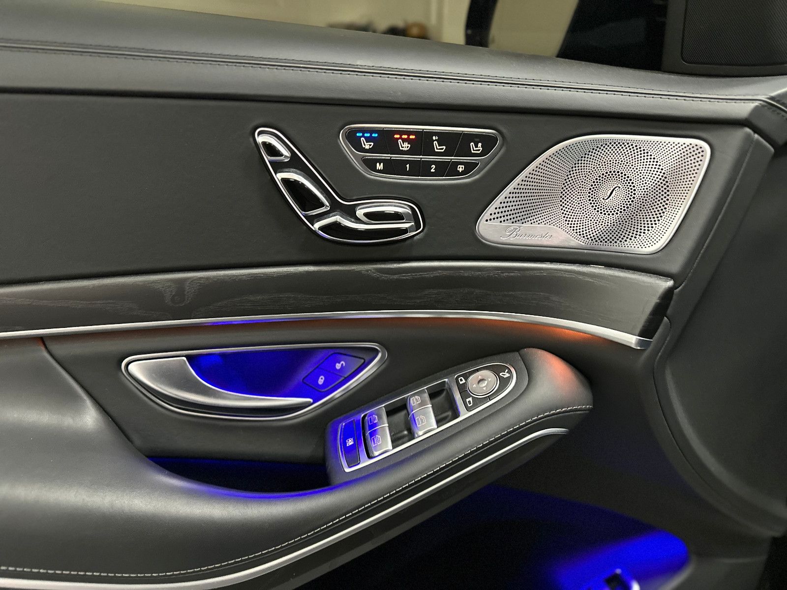 Fahrzeugabbildung Mercedes-Benz S 63 AMG 4Matic+ L *22Zoll*PANO*Voll*