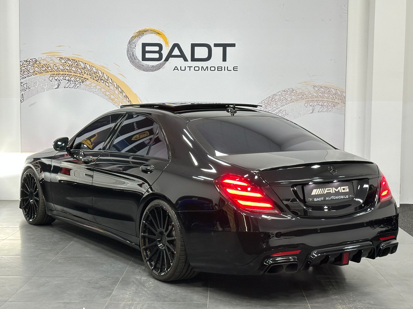 Fahrzeugabbildung Mercedes-Benz S 63 AMG 4Matic+ L *22Zoll*PANO*Voll*