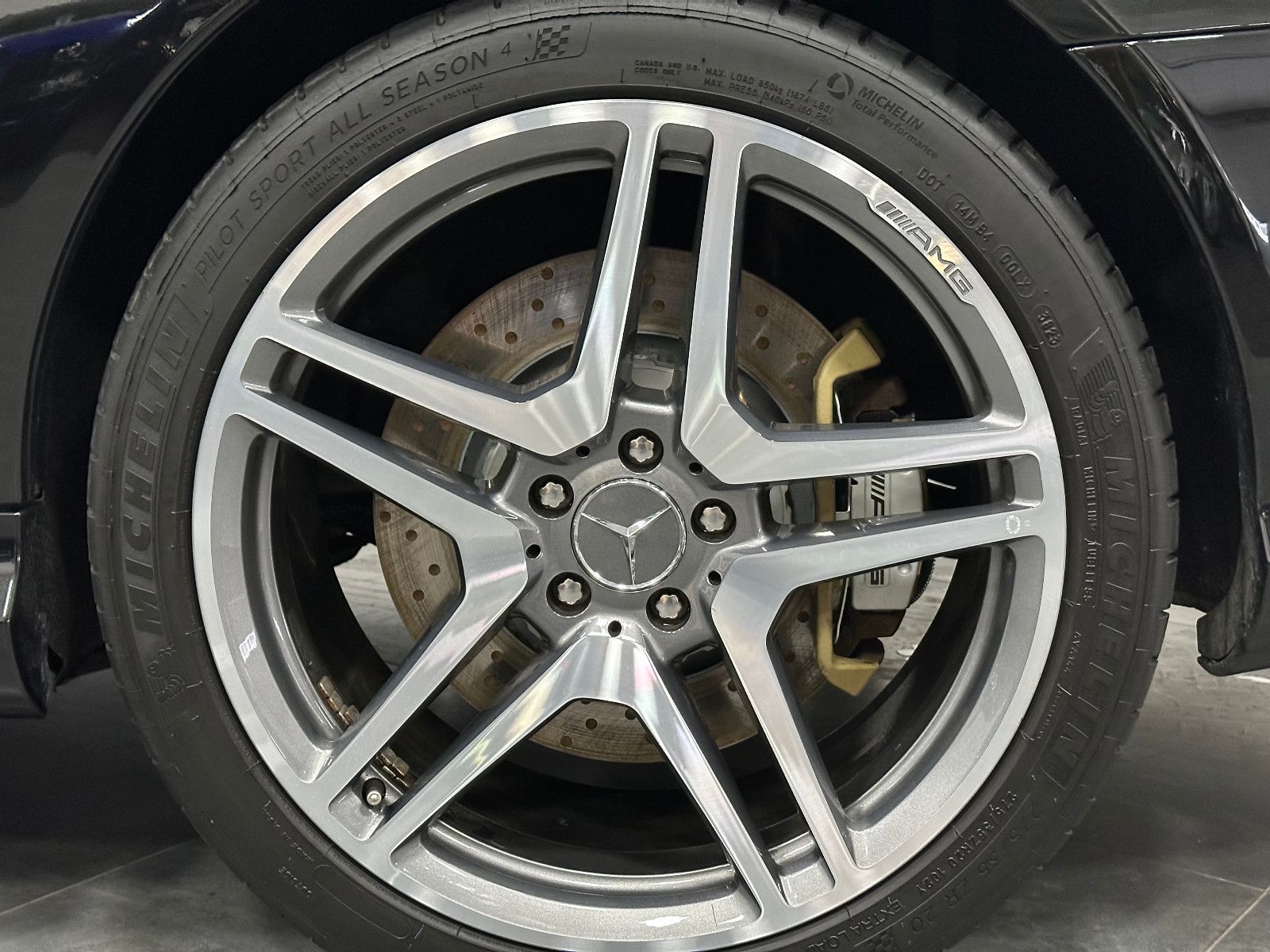 Fahrzeugabbildung Mercedes-Benz CL 63 AMG *DTR*BREMSEN NEU*TOTWINKEL*20"*