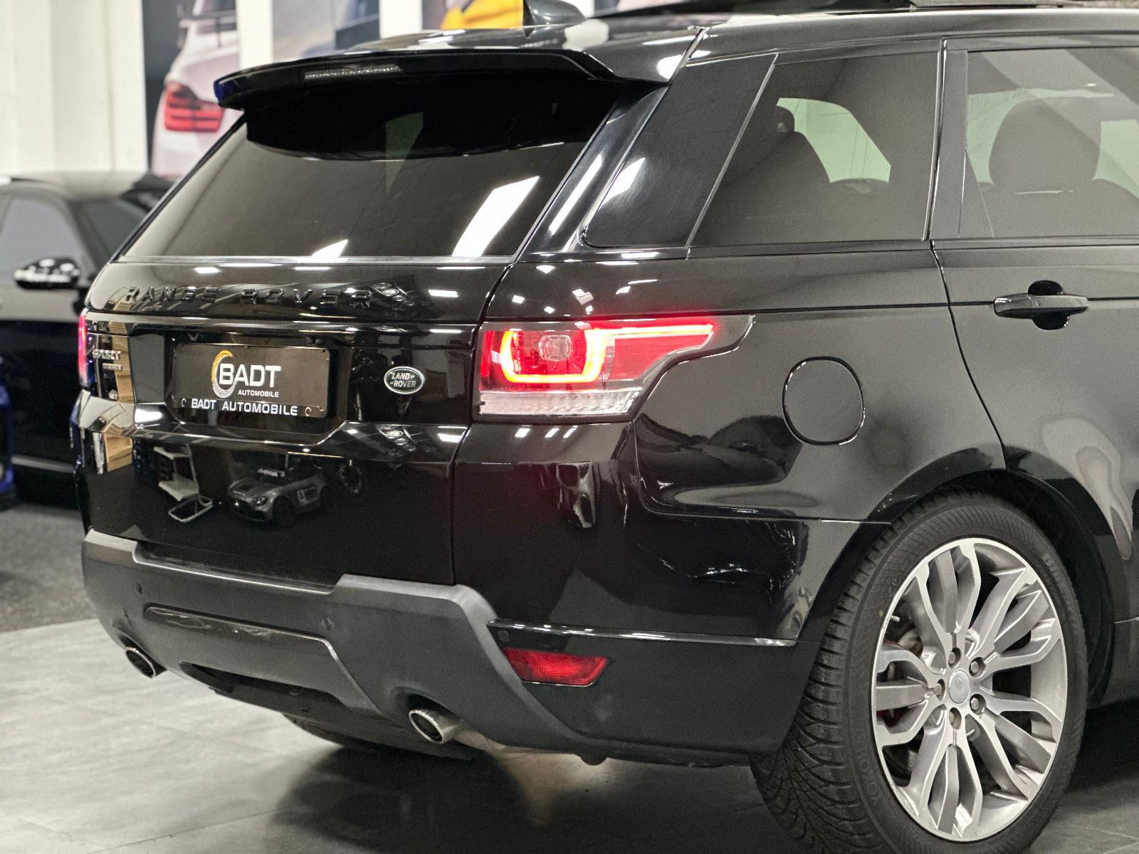 Fahrzeugabbildung Land Rover Range Rover Sport HSE Dynamic*PANO*KEYLESS*TOTWI