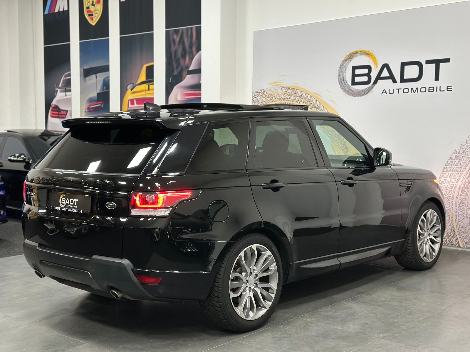 Fahrzeugabbildung Land Rover Range Rover Sport HSE Dynamic*PANO*KEYLESS*TOTWI