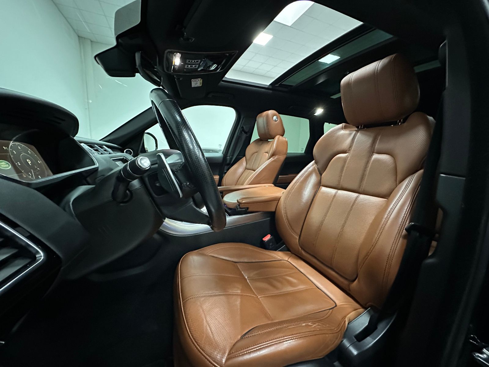 Fahrzeugabbildung Land Rover Range Rover Sport HSE Dynamic*PANO*KEYLESS*TOTWI