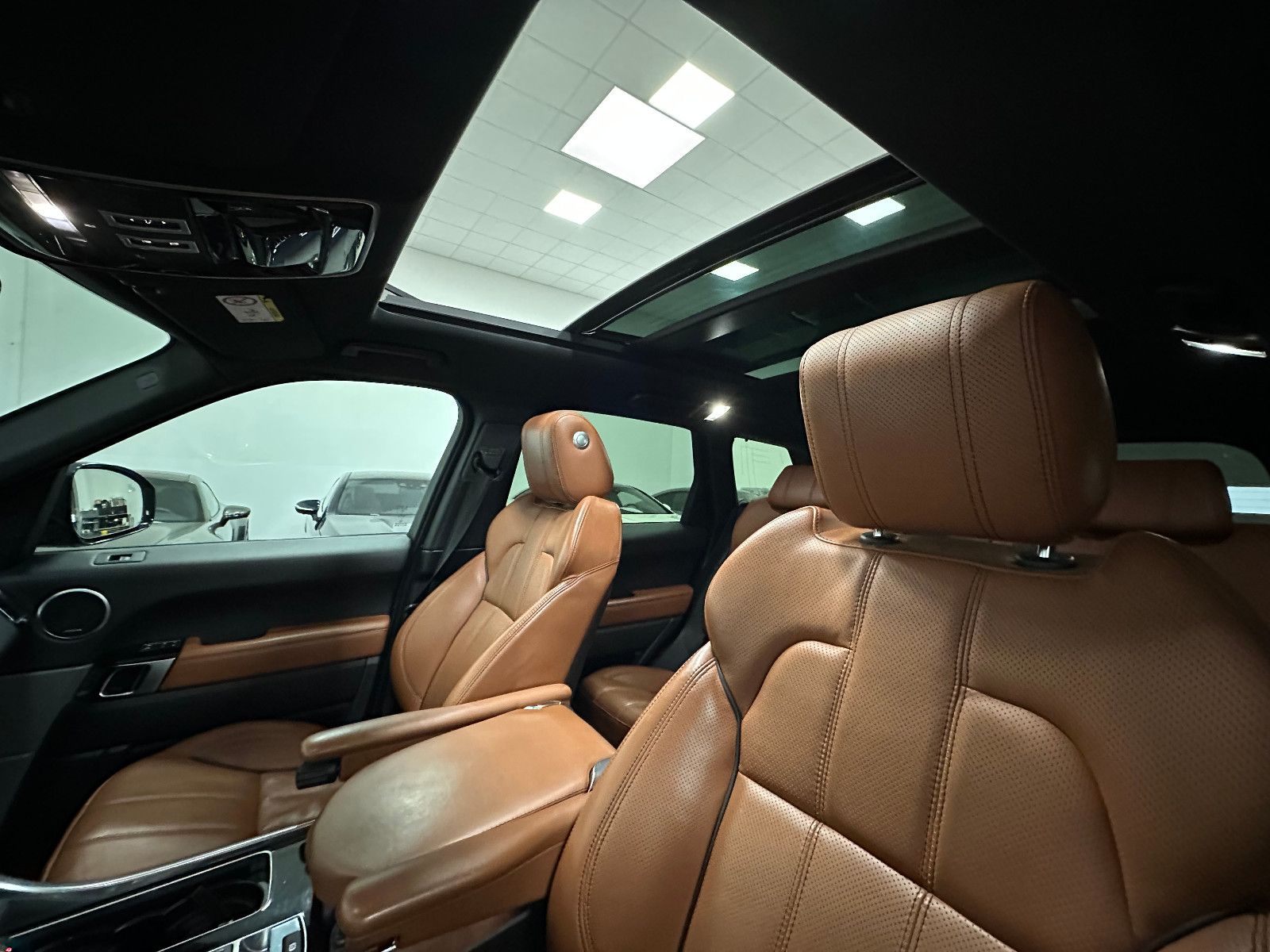 Fahrzeugabbildung Land Rover Range Rover Sport HSE Dynamic*PANO*KEYLESS*TOTWI