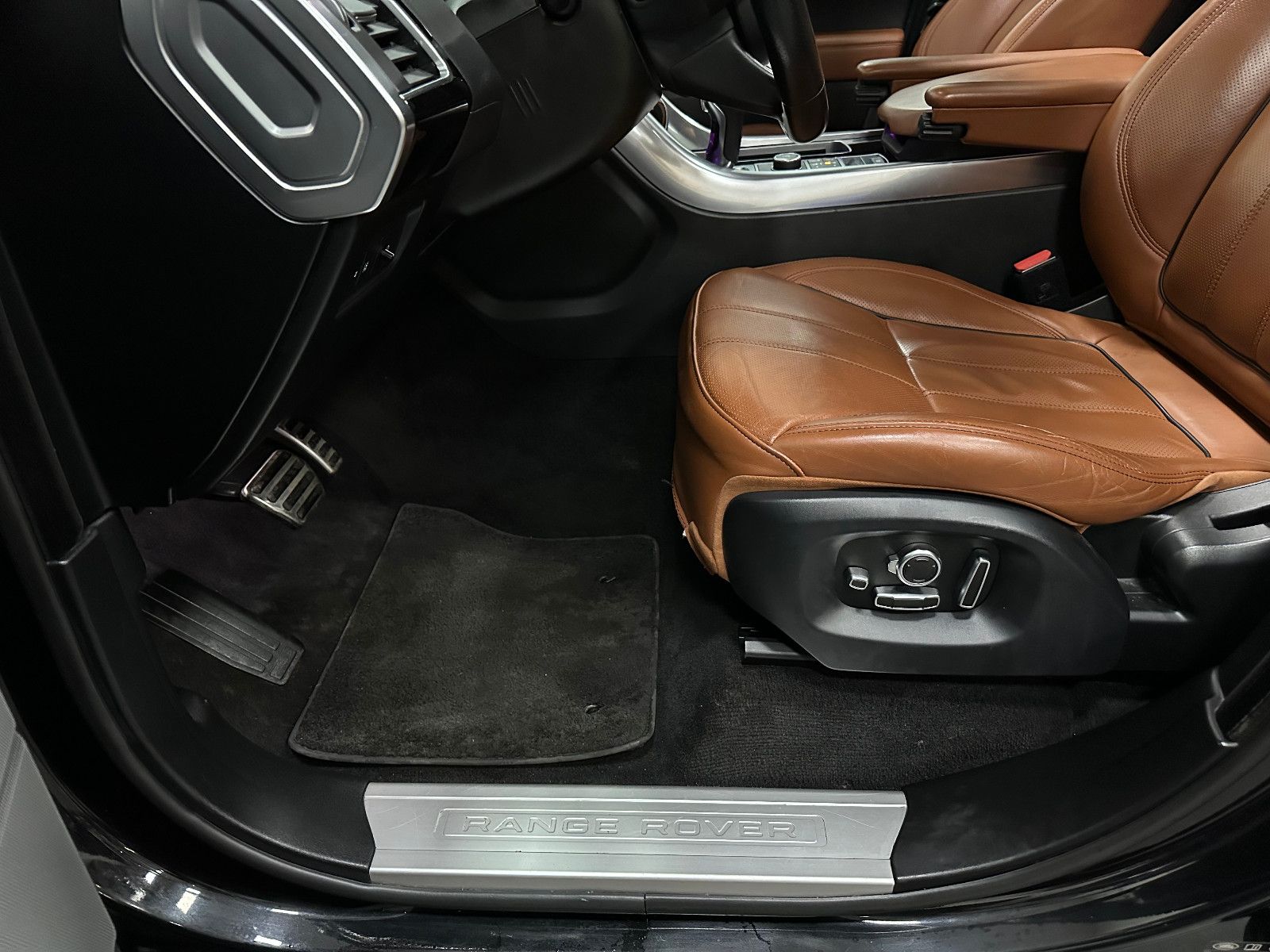 Fahrzeugabbildung Land Rover Range Rover Sport HSE Dynamic*PANO*KEYLESS*TOTWI