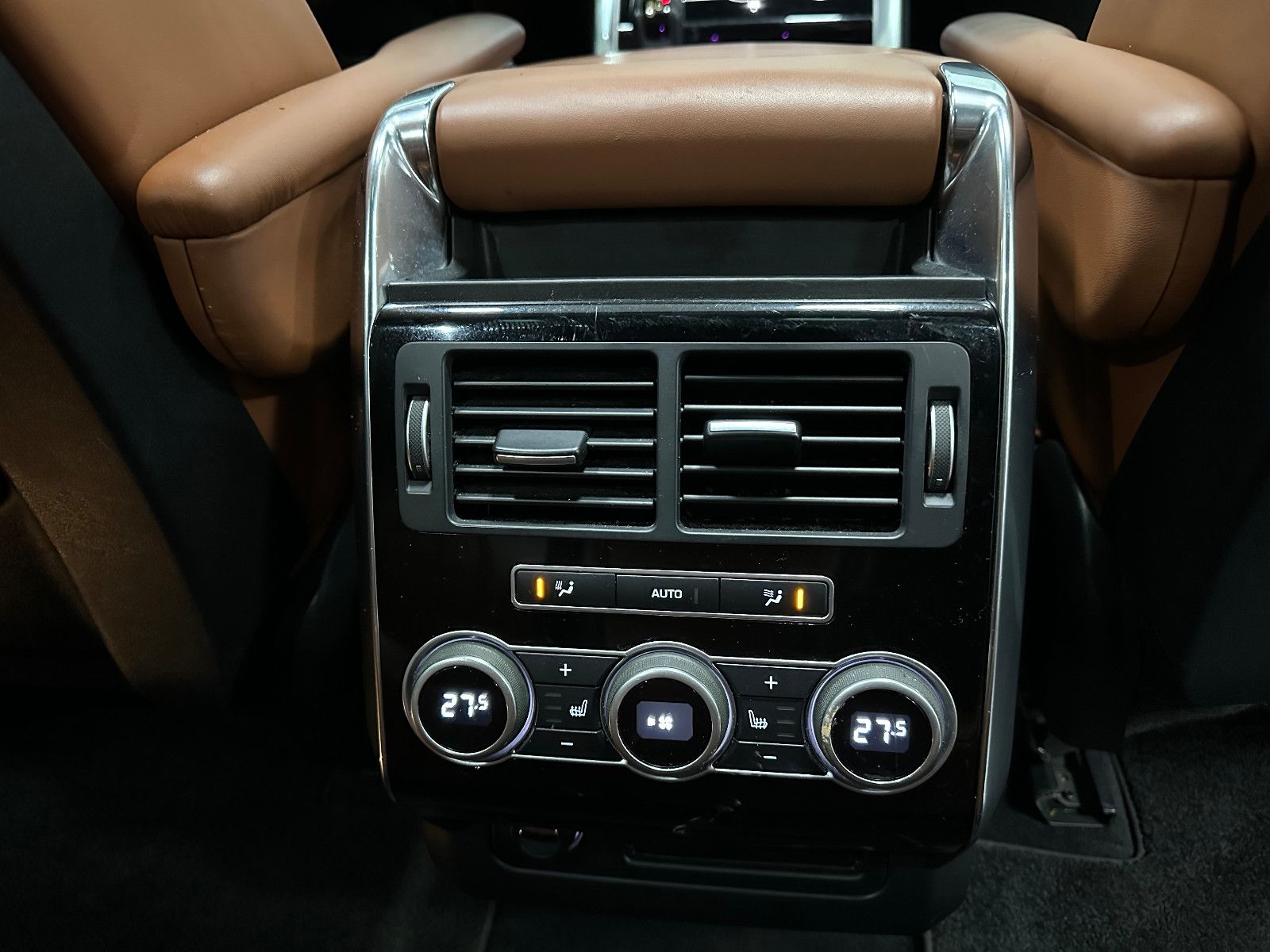 Fahrzeugabbildung Land Rover Range Rover Sport HSE Dynamic*PANO*KEYLESS*TOTWI