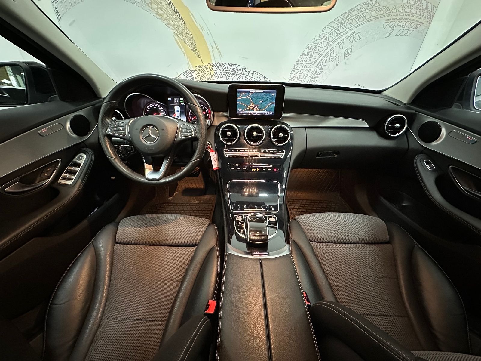 Fahrzeugabbildung Mercedes-Benz C 350 e Limousine*Totwinkel*Standheizung*