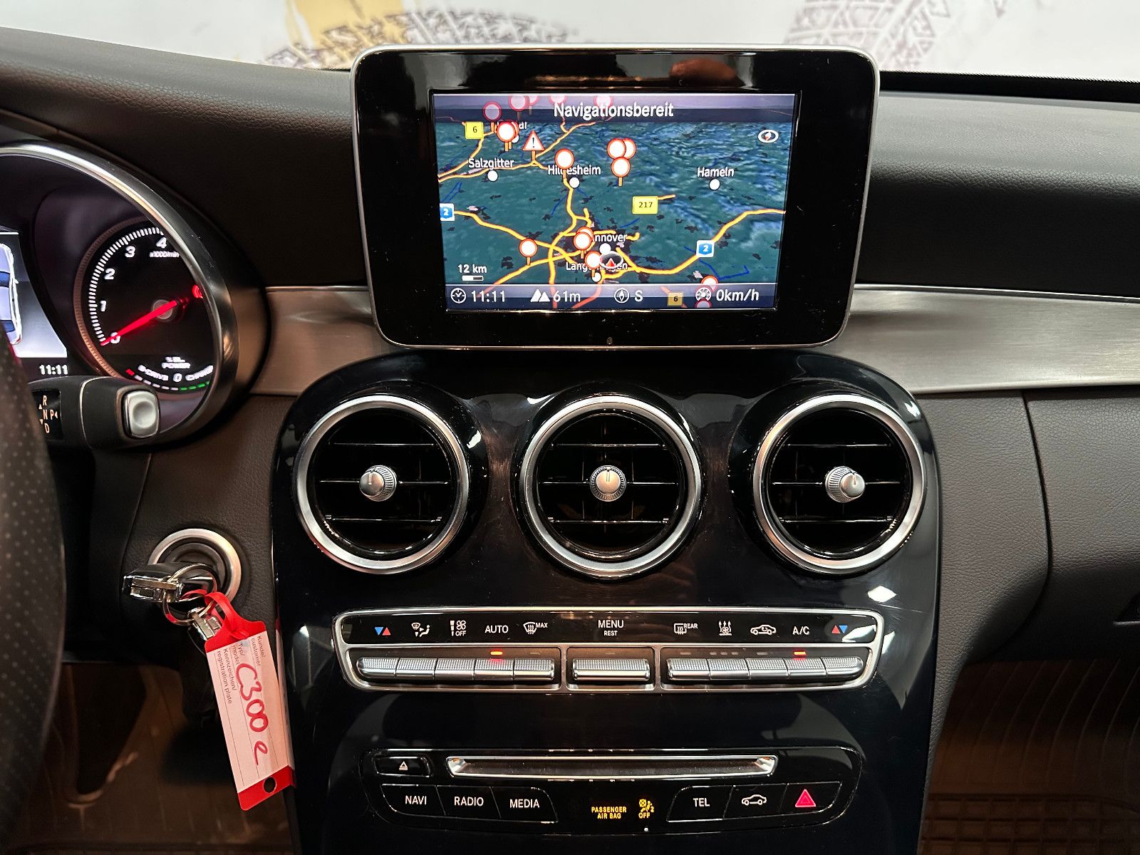 Fahrzeugabbildung Mercedes-Benz C 350 e Limousine*Totwinkel*Standheizung*