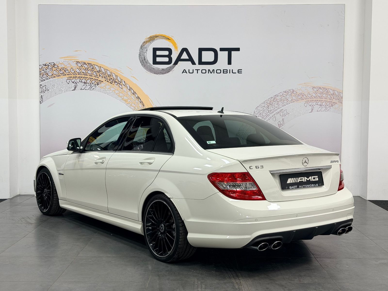 Fahrzeugabbildung Mercedes-Benz C 63 AMG Performance Package P30 Sperrdiff.