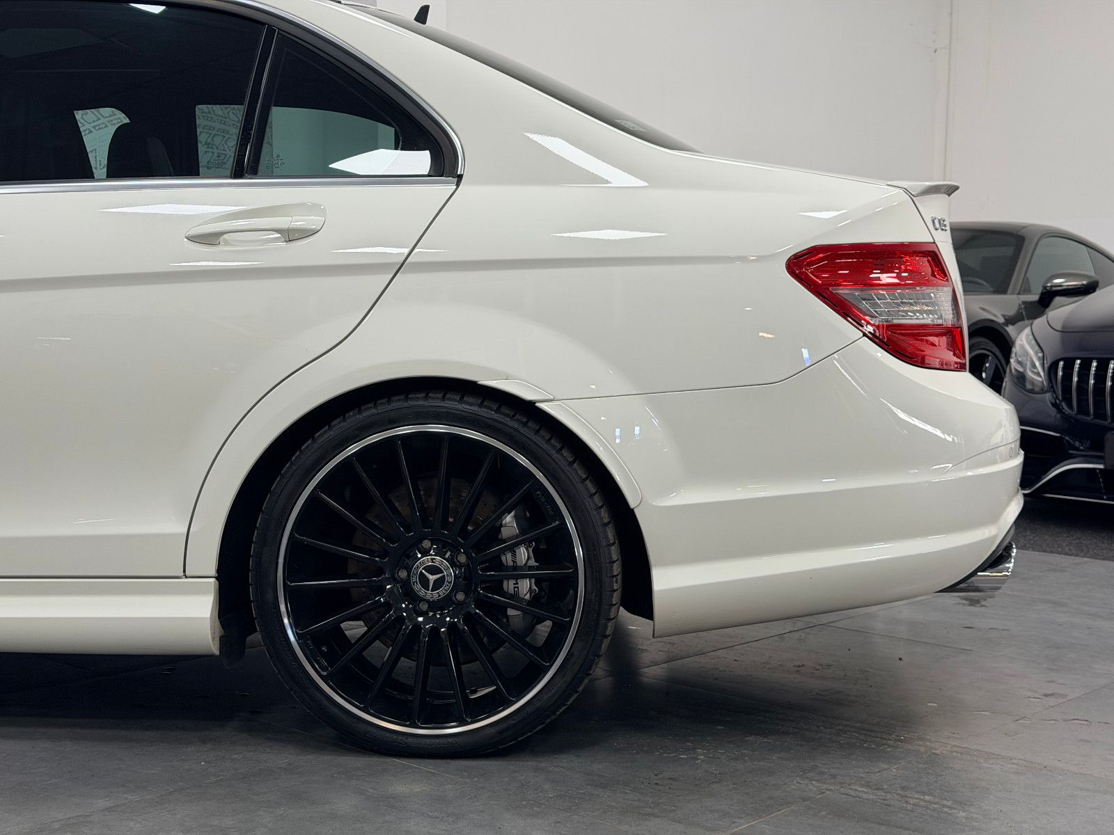 Fahrzeugabbildung Mercedes-Benz C 63 AMG Performance Package P30 Sperrdiff.