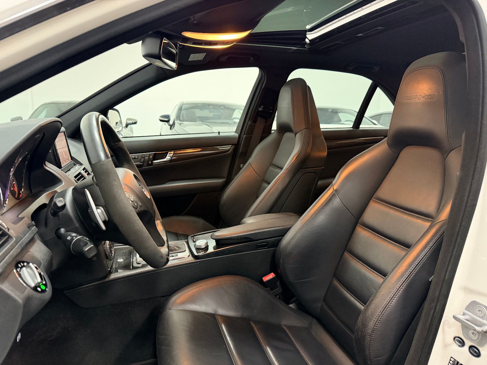 Fahrzeugabbildung Mercedes-Benz C 63 AMG Performance Package P30 Sperrdiff.