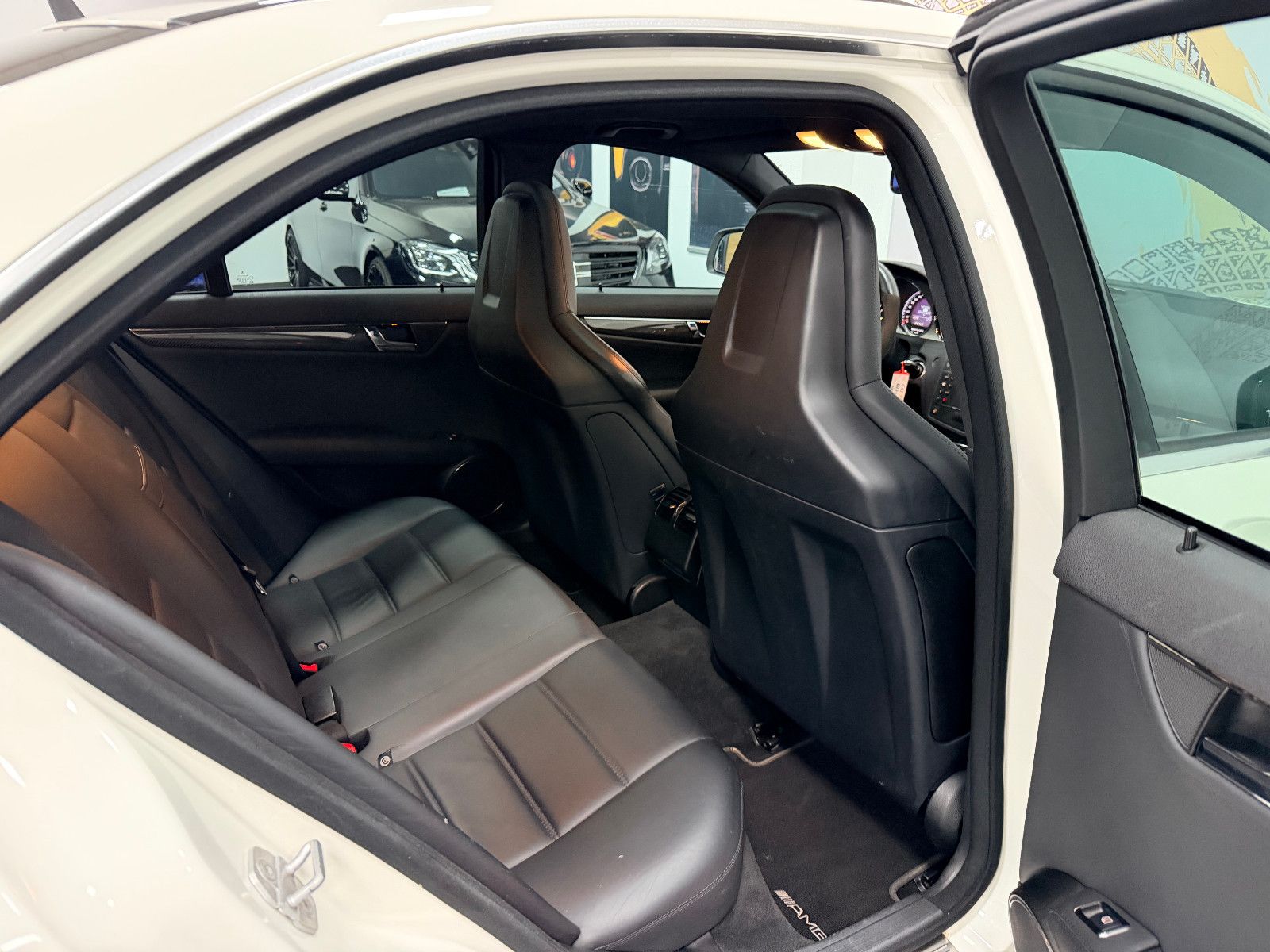 Fahrzeugabbildung Mercedes-Benz C 63 AMG Performance Package P30 Sperrdiff.