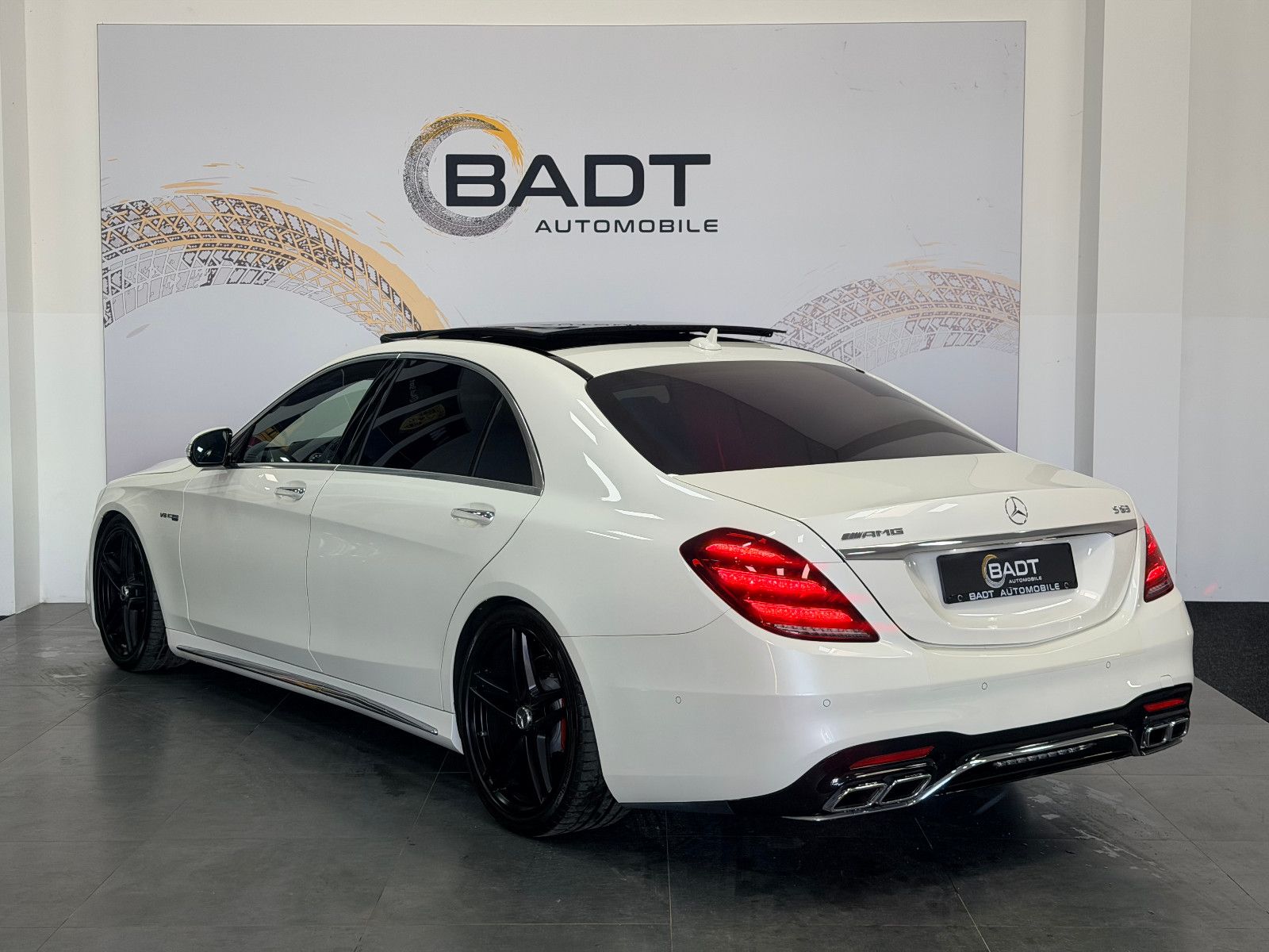 Fahrzeugabbildung Mercedes-Benz S 63 AMG 4Matic+ L *PANO*HUD*360°*DTR*SOFTCLOSE*