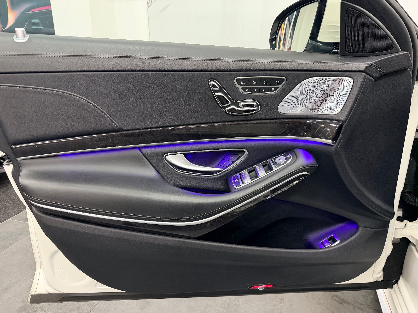 Fahrzeugabbildung Mercedes-Benz S 63 AMG 4Matic+ L *PANO*HUD*360°*DTR*SOFTCLOSE*