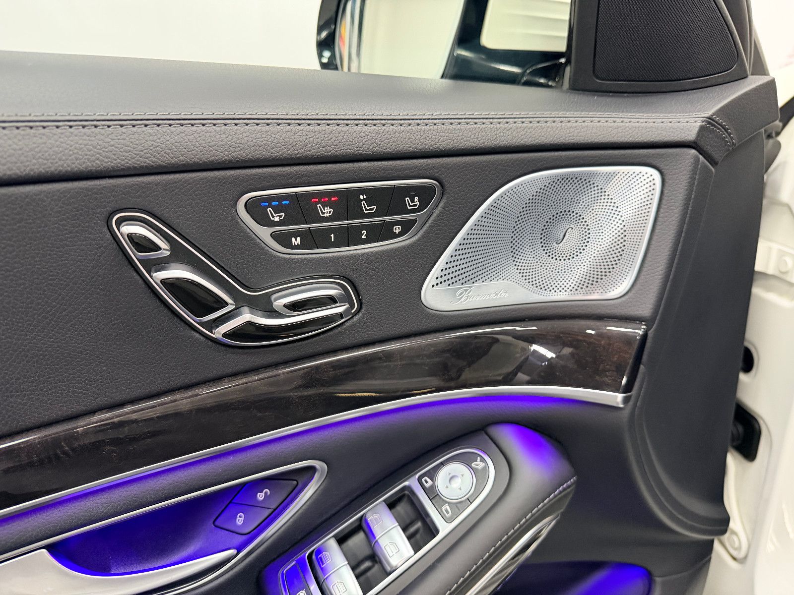 Fahrzeugabbildung Mercedes-Benz S 63 AMG 4Matic+ L *PANO*HUD*360°*DTR*SOFTCLOSE*