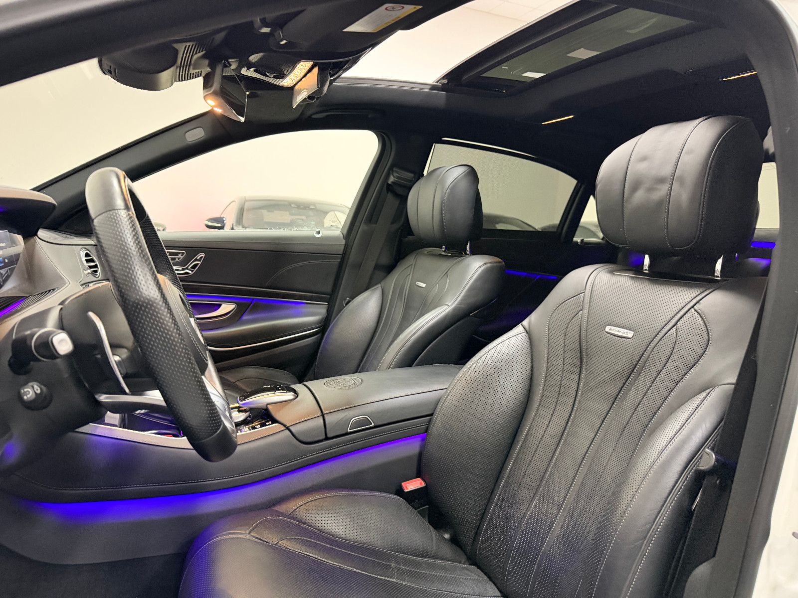 Fahrzeugabbildung Mercedes-Benz S 63 AMG 4Matic+ L *PANO*HUD*360°*DTR*SOFTCLOSE*