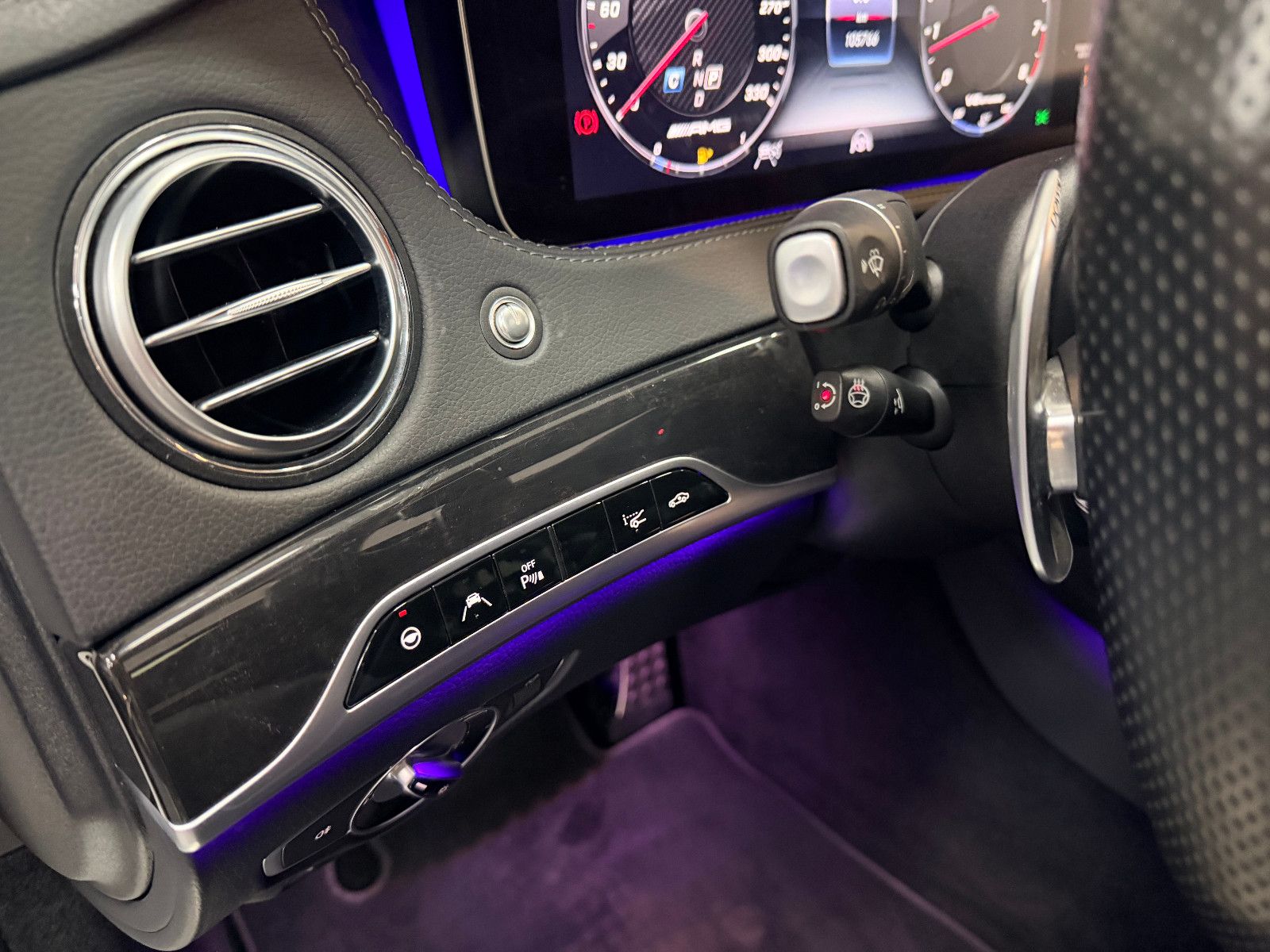 Fahrzeugabbildung Mercedes-Benz S 63 AMG 4Matic+ L *PANO*HUD*360°*DTR*SOFTCLOSE*