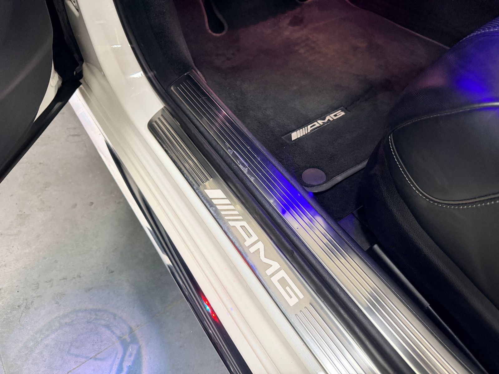 Fahrzeugabbildung Mercedes-Benz S 63 AMG 4Matic+ L *PANO*HUD*360°*DTR*SOFTCLOSE*