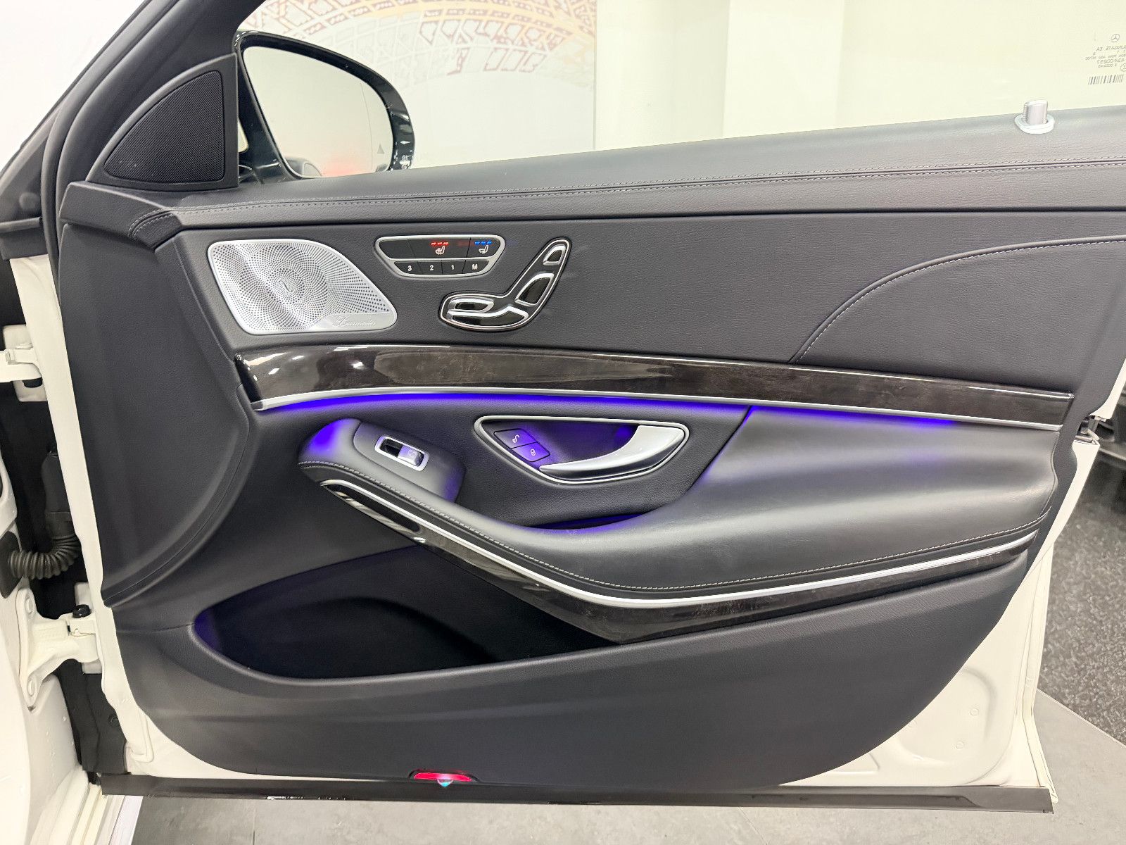 Fahrzeugabbildung Mercedes-Benz S 63 AMG 4Matic+ L *PANO*HUD*360°*DTR*SOFTCLOSE*