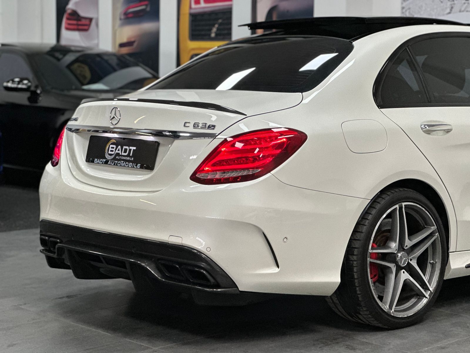 Fahrzeugabbildung Mercedes-Benz C 63 S AMG *CARBON 2*PANO*KLAPPE*MEMORY*BURMESTE