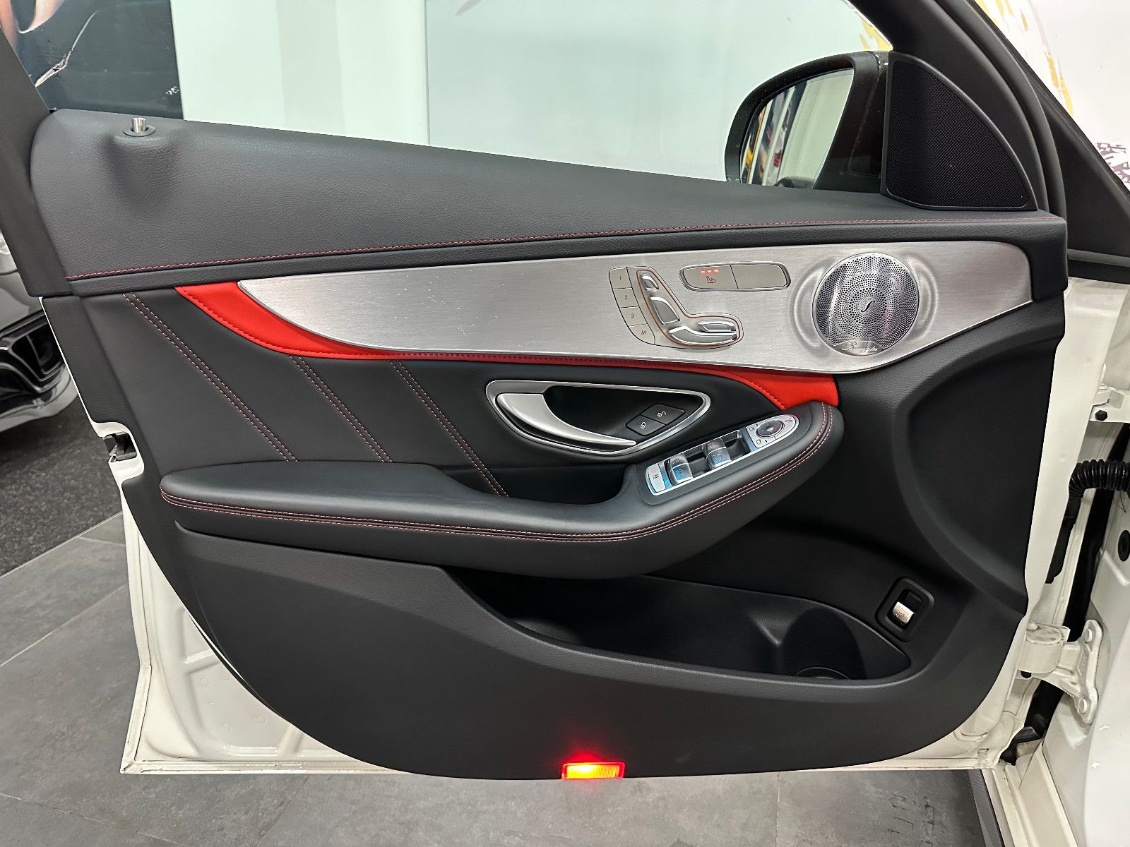 Fahrzeugabbildung Mercedes-Benz C 63 S AMG *CARBON 2*PANO*KLAPPE*MEMORY*BURMESTE