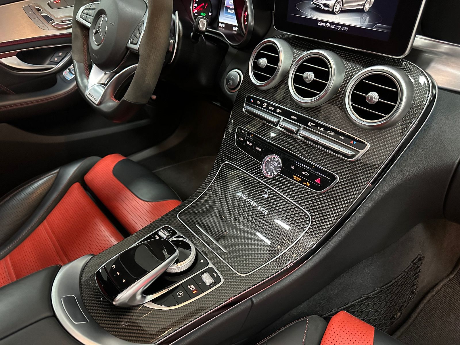 Fahrzeugabbildung Mercedes-Benz C 63 S AMG *CARBON 2*PANO*KLAPPE*MEMORY*BURMESTE