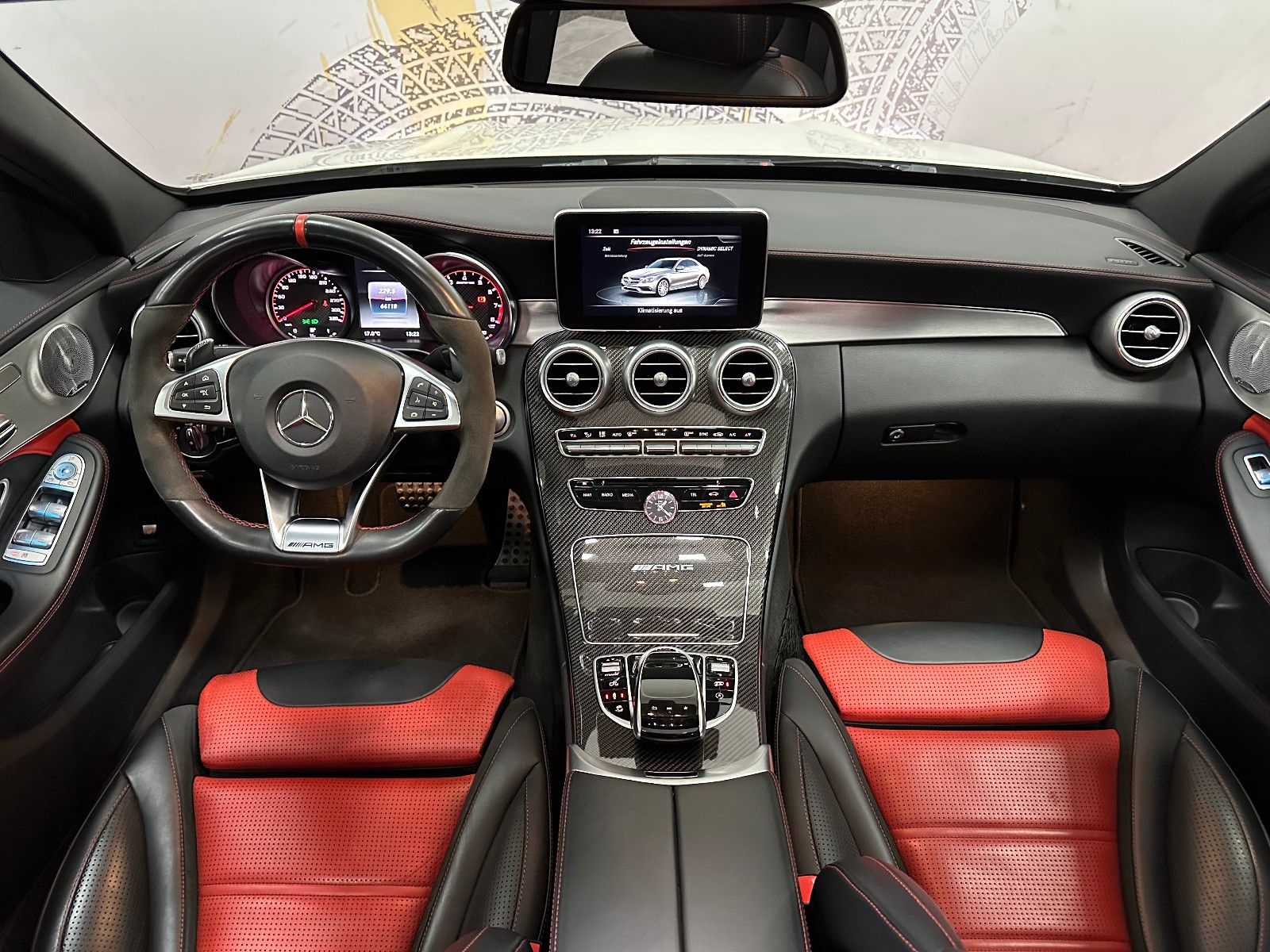 Fahrzeugabbildung Mercedes-Benz C 63 S AMG *CARBON 2*PANO*KLAPPE*MEMORY*BURMESTE