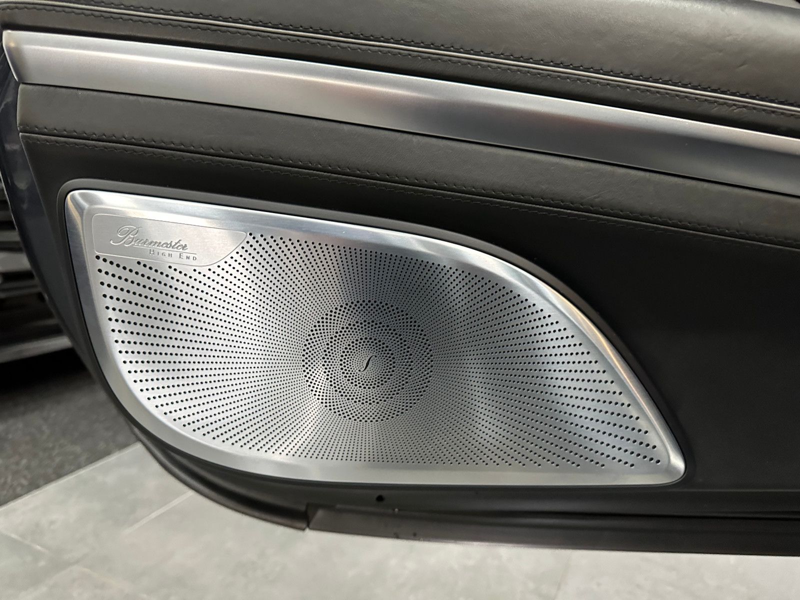 Fahrzeugabbildung Mercedes-Benz S 63 AMG Coupe 4Matic*3D BURMESTER*BREMSEN NEU*