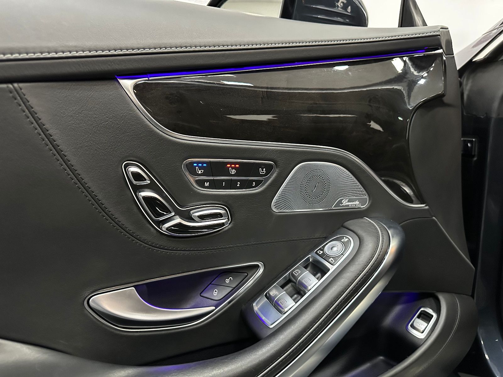 Fahrzeugabbildung Mercedes-Benz S 63 AMG Coupe 4Matic*3D BURMESTER*BREMSEN NEU*