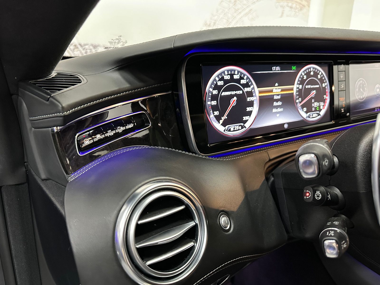 Fahrzeugabbildung Mercedes-Benz S 63 AMG Coupe 4Matic*3D BURMESTER*BREMSEN NEU*