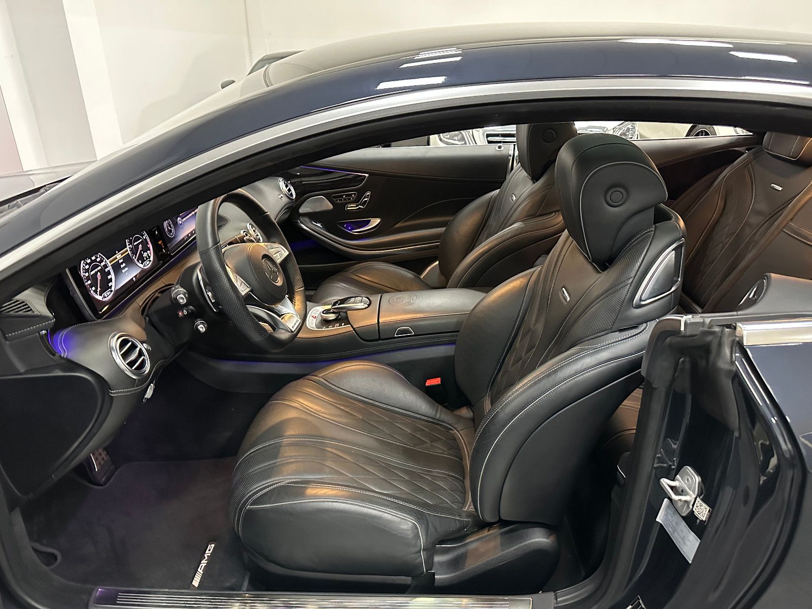 Fahrzeugabbildung Mercedes-Benz S 63 AMG Coupe 4Matic*3D BURMESTER*BREMSEN NEU*