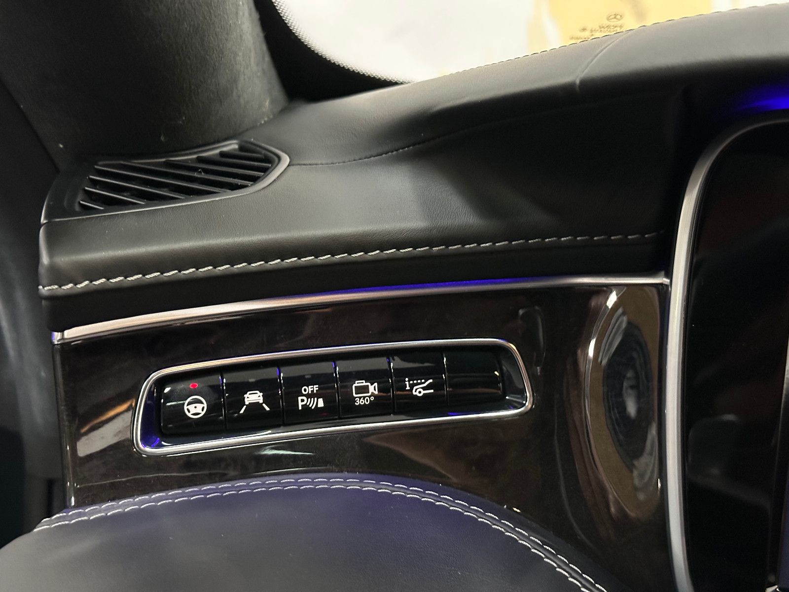 Fahrzeugabbildung Mercedes-Benz S 63 AMG Coupe 4Matic*3D BURMESTER*BREMSEN NEU*