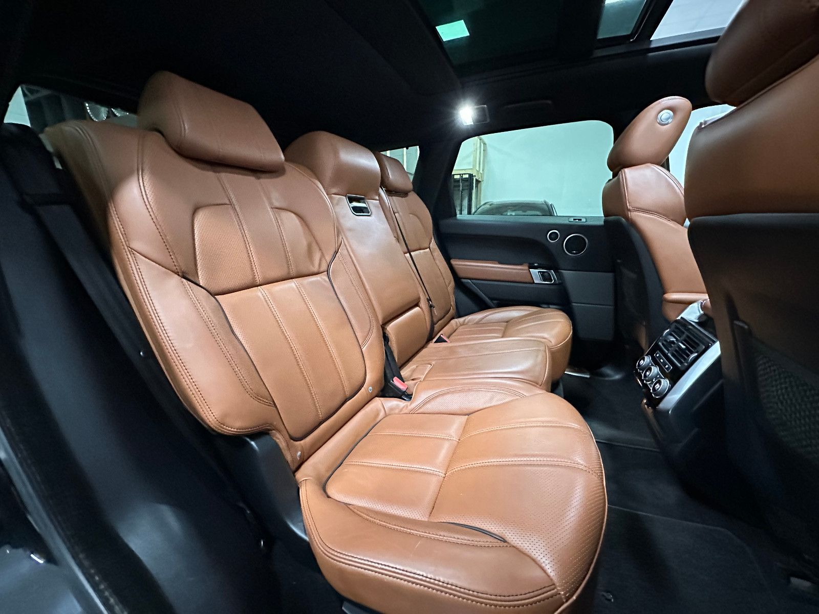 Fahrzeugabbildung Land Rover Range Rover Sport HSE Dynamic*PANO*KEYLESS*TOTWI
