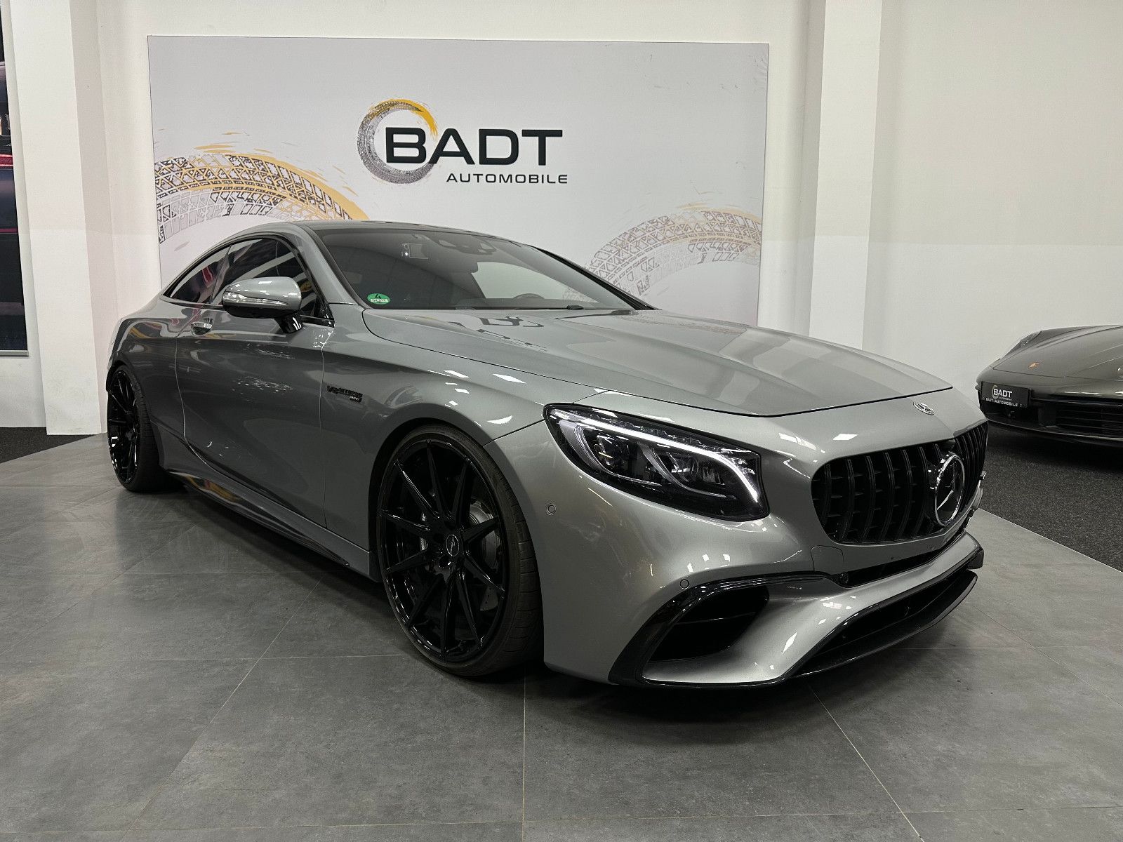 Fahrzeugabbildung Mercedes-Benz S 63 AMG Coupe 4Matic *Bremsen Neu*OLED*22 ZOLL*