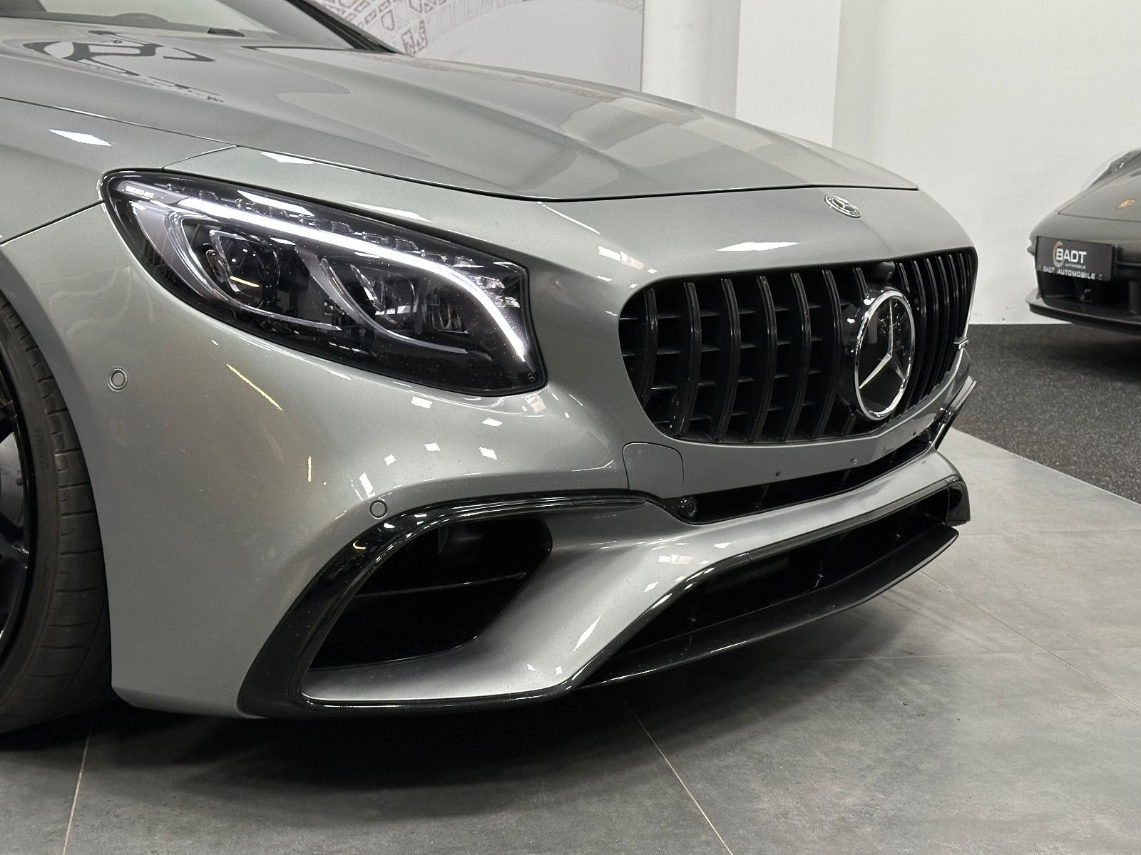 Fahrzeugabbildung Mercedes-Benz S 63 AMG Coupe 4Matic *Bremsen Neu*OLED*22 ZOLL*