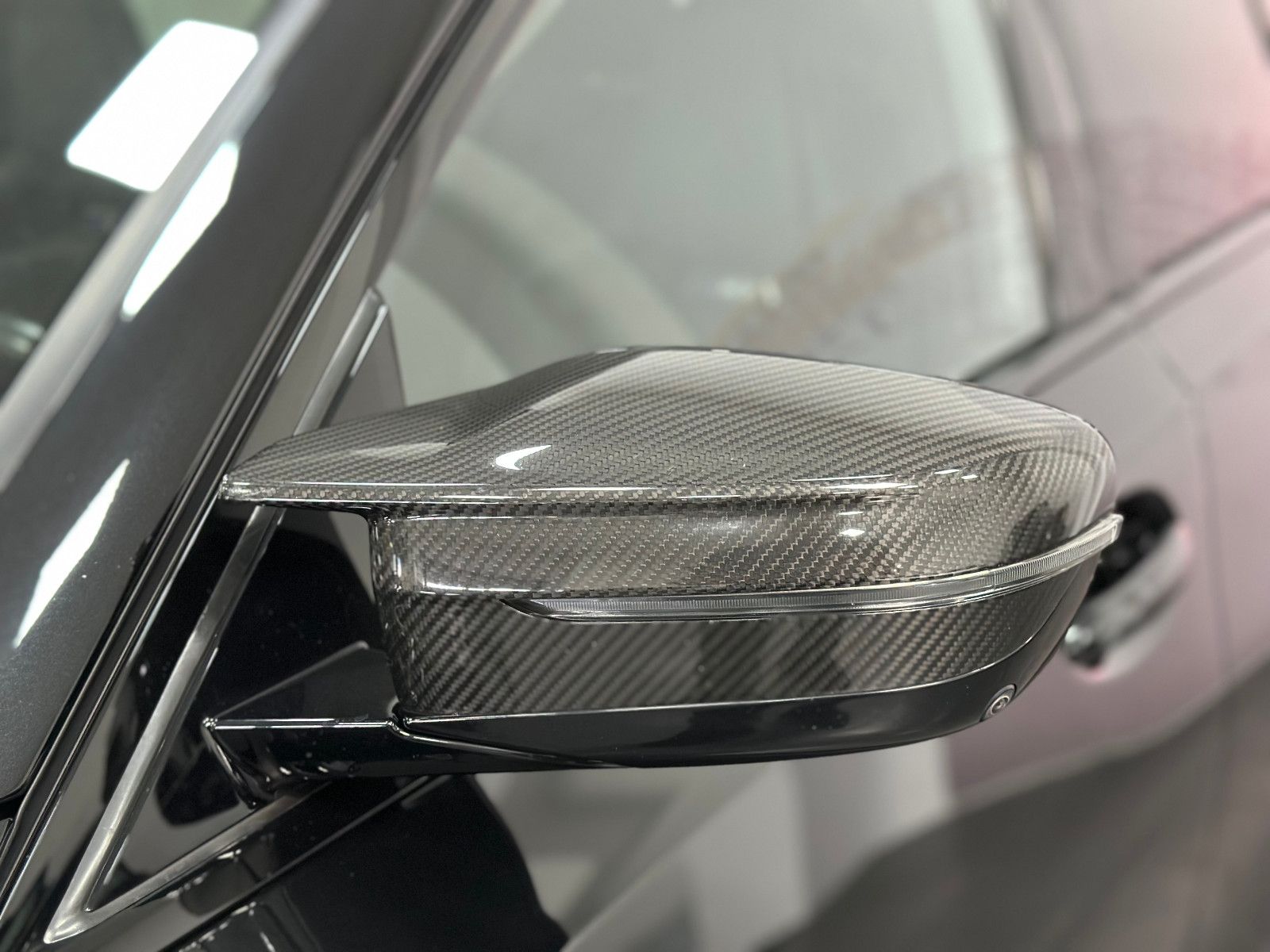 Fahrzeugabbildung BMW M3 Lim. Competition*CARBON+PERF. SITZE*360°*