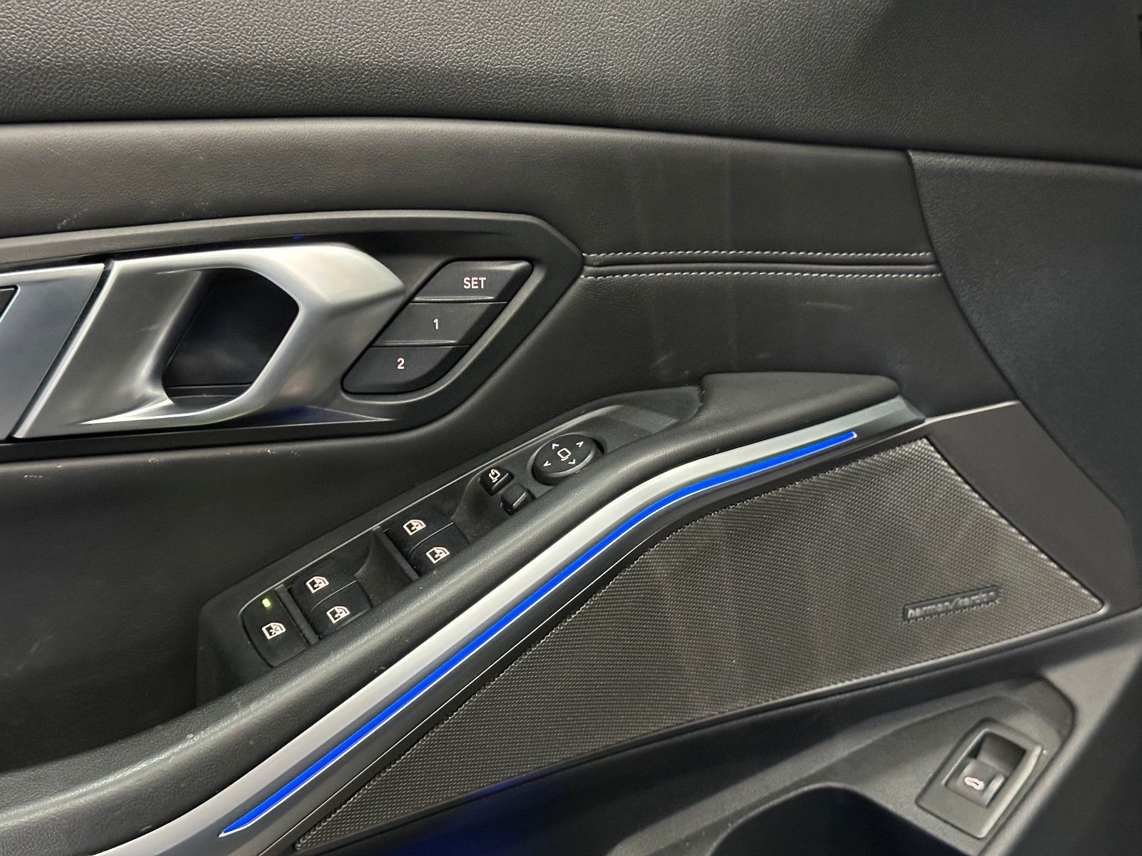 Fahrzeugabbildung BMW M3 Lim. Competition*CARBON+PERF. SITZE*360°*