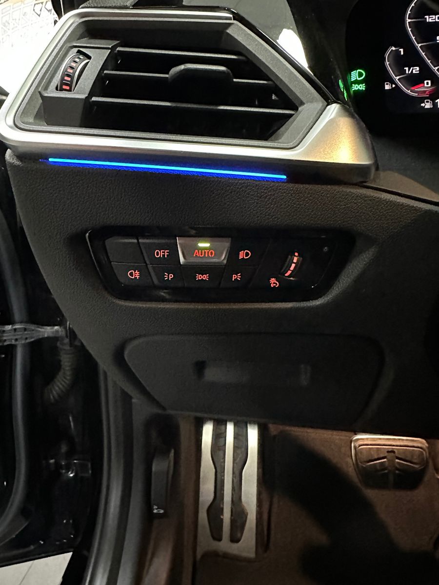 Fahrzeugabbildung BMW M3 Lim. Competition*CARBON+PERF. SITZE*360°*