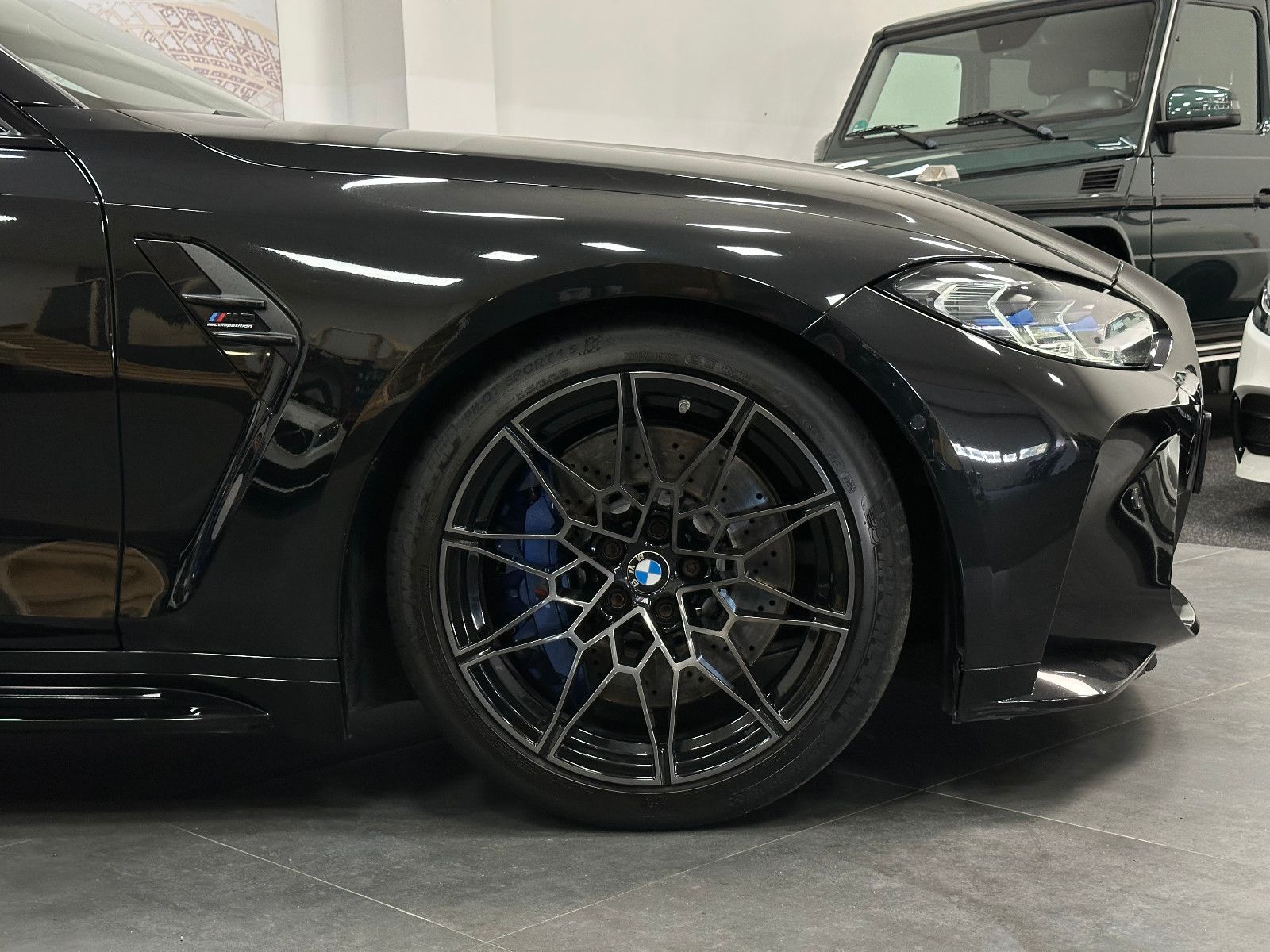 Fahrzeugabbildung BMW M3 Lim. Competition*CARBON+PERF. SITZE*360°*