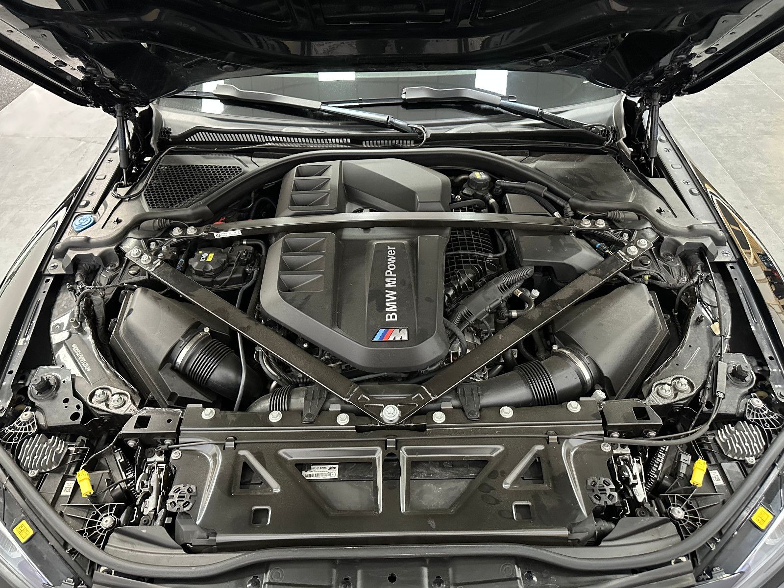 Fahrzeugabbildung BMW M3 Lim. Competition*CARBON+PERF. SITZE*360°*