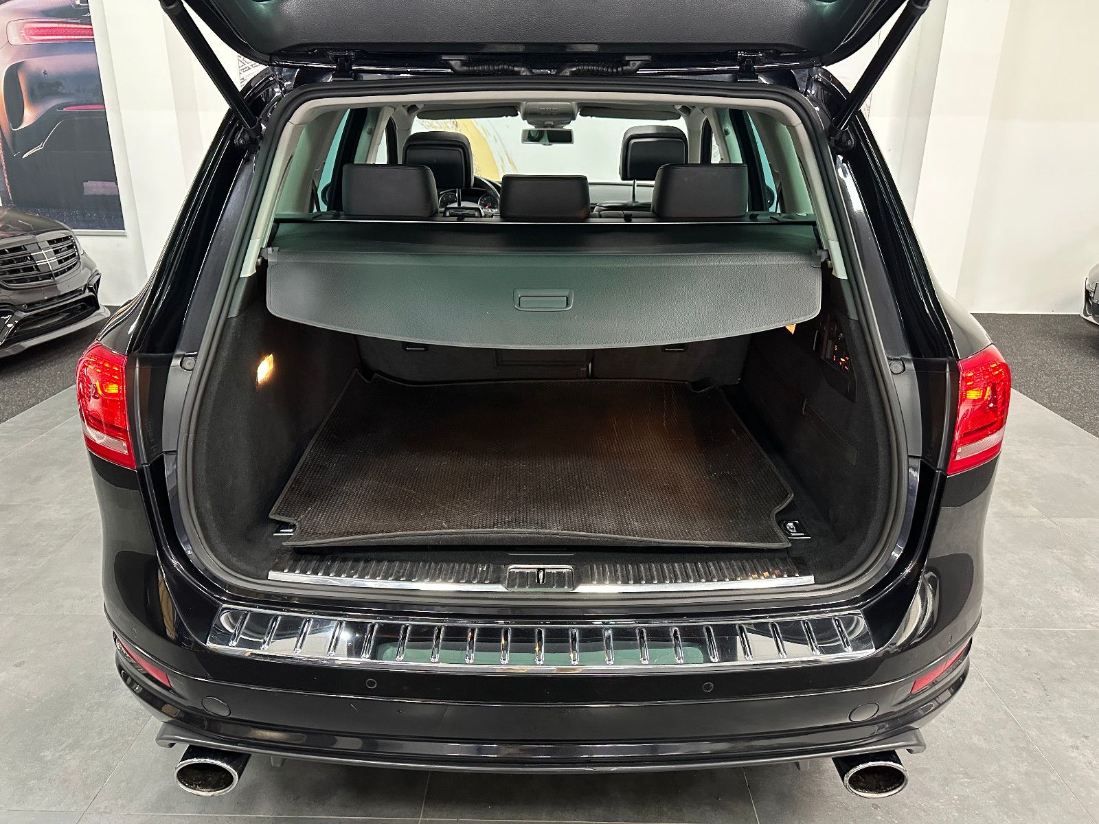 Fahrzeugabbildung Volkswagen Touareg V8 TDI ABT R-LINE DYNAUDIO AHK PANO 22"