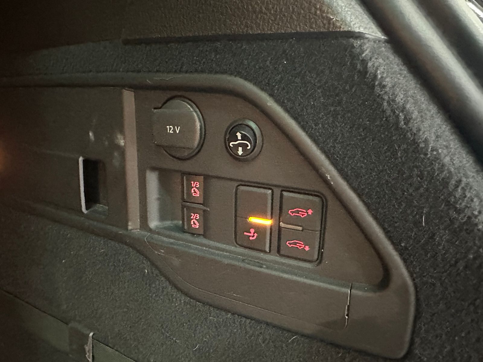 Fahrzeugabbildung Volkswagen Touareg V8 TDI ABT R-LINE DYNAUDIO AHK PANO 22"