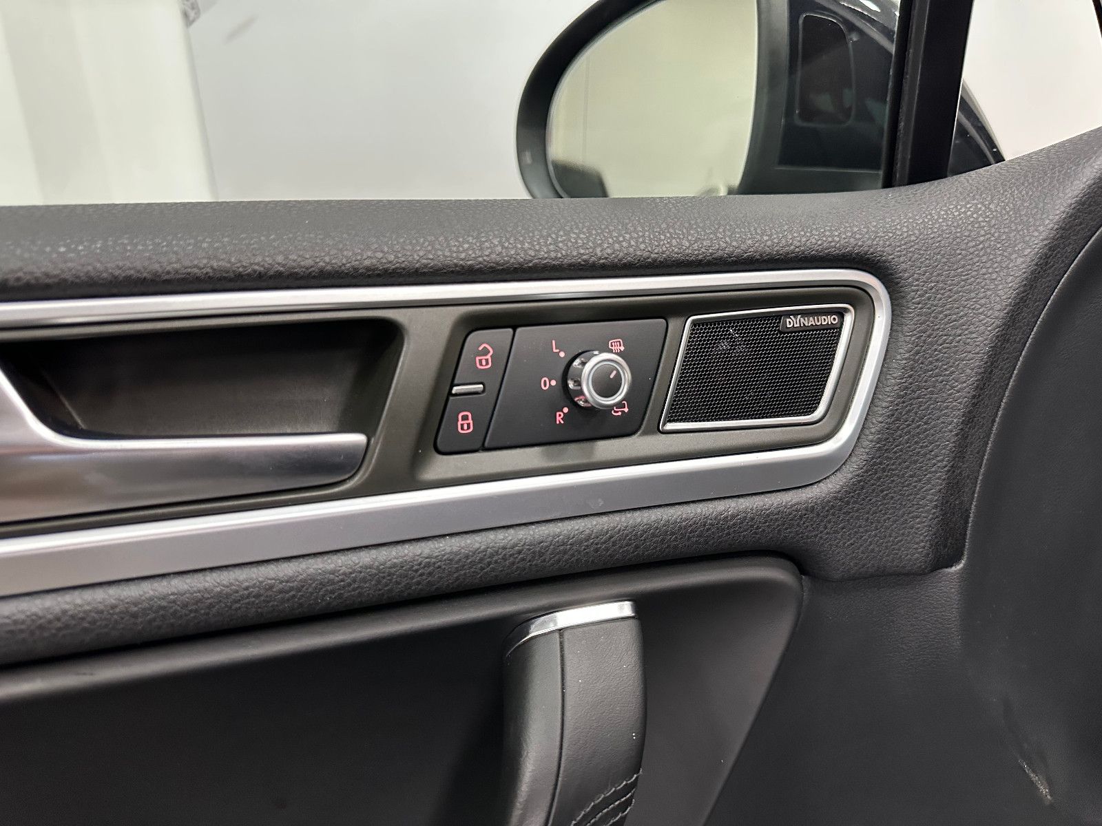 Fahrzeugabbildung Volkswagen Touareg V8 TDI ABT R-LINE DYNAUDIO AHK PANO 22"