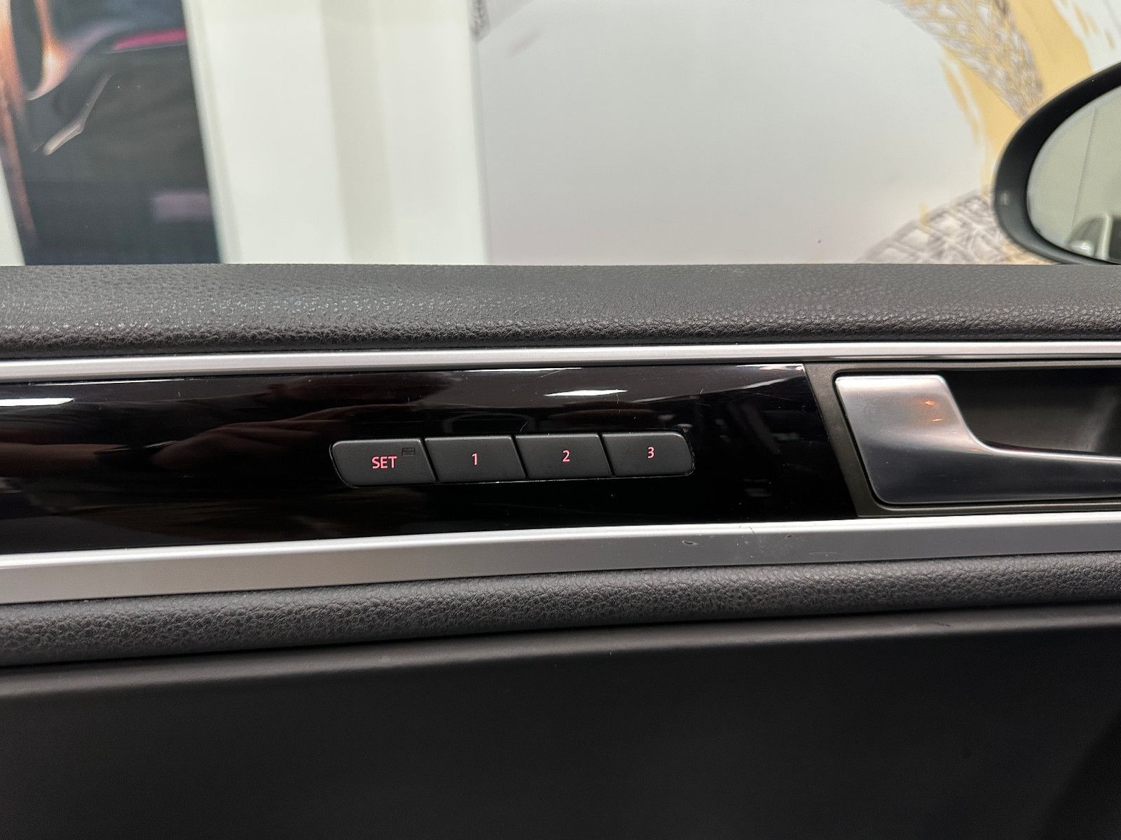 Fahrzeugabbildung Volkswagen Touareg V8 TDI ABT R-LINE DYNAUDIO AHK PANO 22"