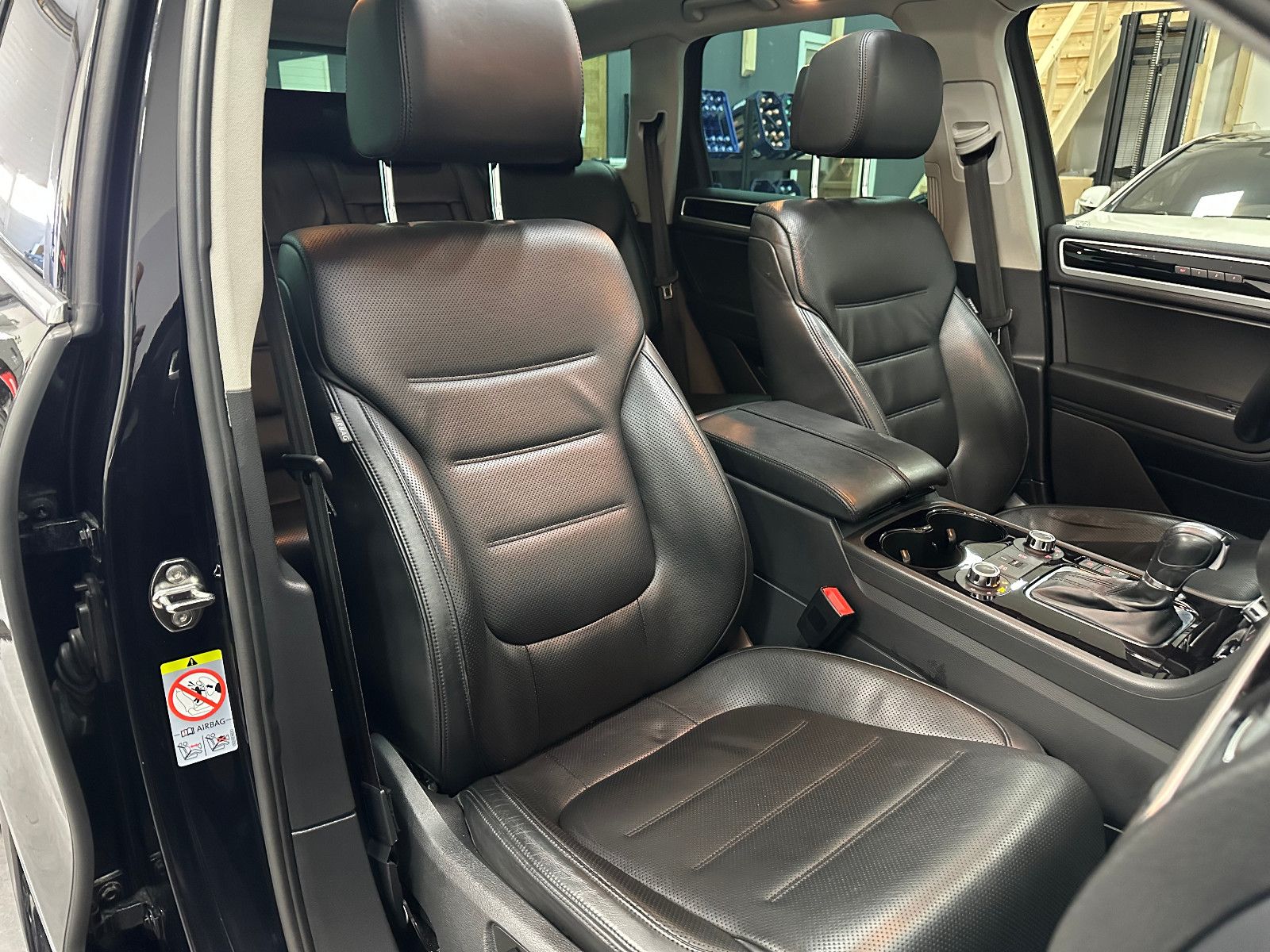 Fahrzeugabbildung Volkswagen Touareg V8 TDI ABT R-LINE DYNAUDIO AHK PANO 22"
