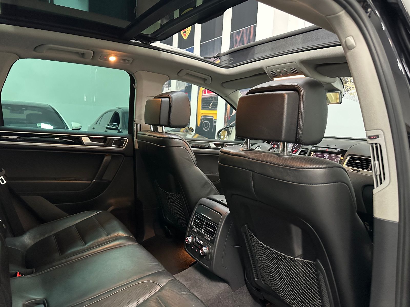 Fahrzeugabbildung Volkswagen Touareg V8 TDI ABT R-LINE DYNAUDIO AHK PANO 22"
