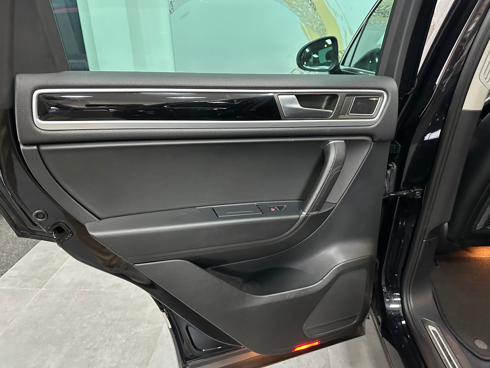 Fahrzeugabbildung Volkswagen Touareg V8 TDI ABT R-LINE DYNAUDIO AHK PANO 22"