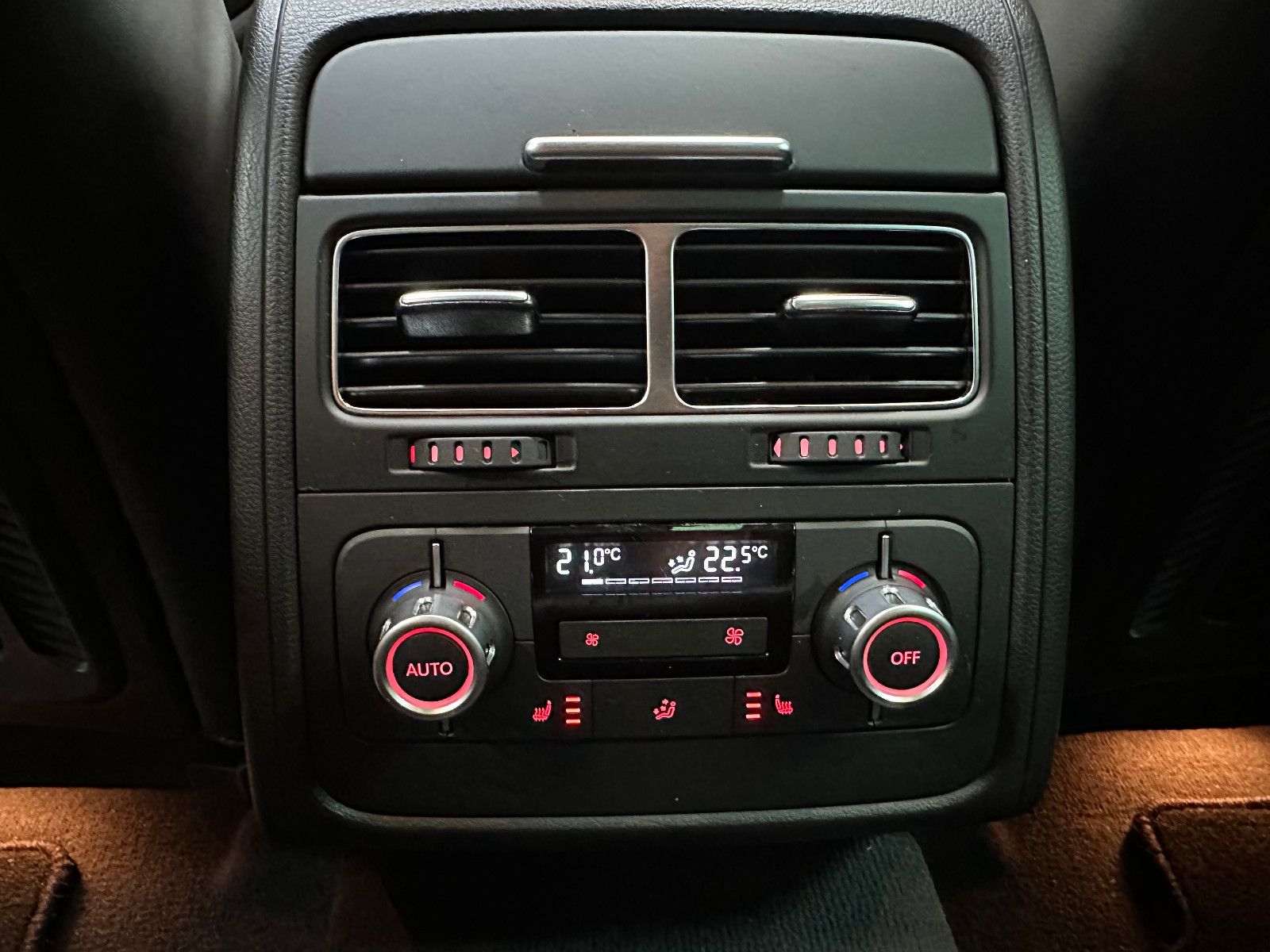 Fahrzeugabbildung Volkswagen Touareg V8 TDI ABT R-LINE DYNAUDIO AHK PANO 22"