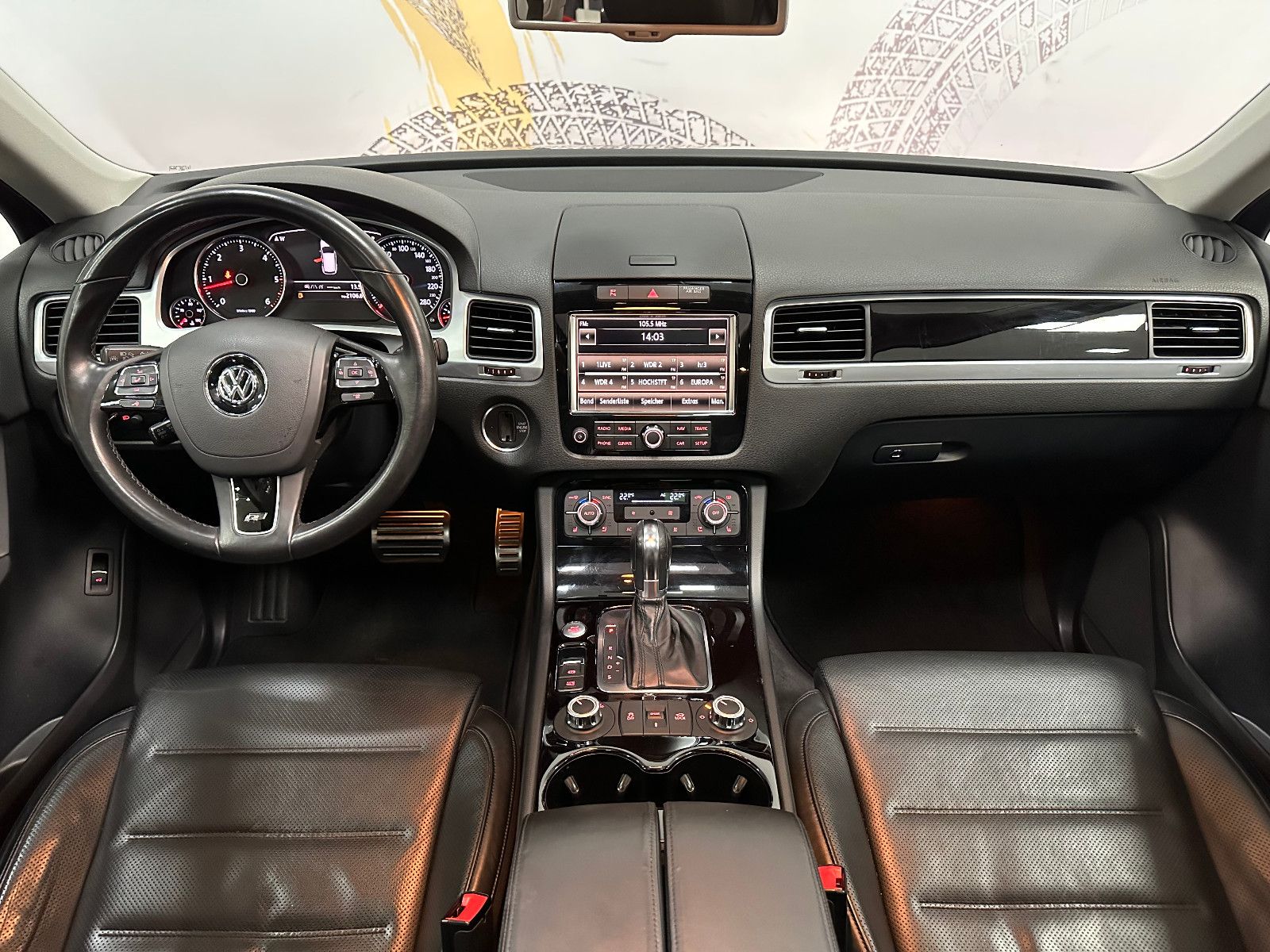 Fahrzeugabbildung Volkswagen Touareg V8 TDI ABT R-LINE DYNAUDIO AHK PANO 22"
