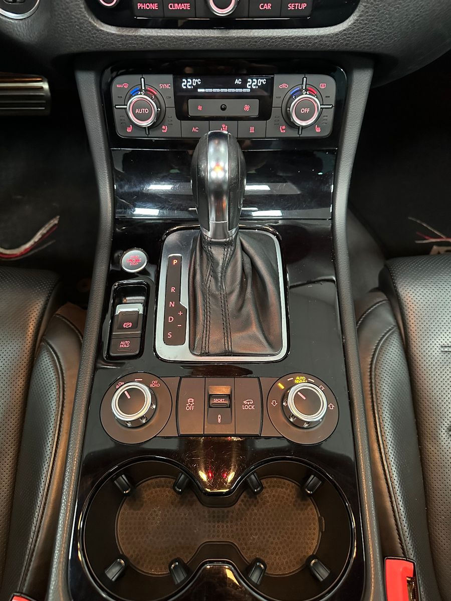Fahrzeugabbildung Volkswagen Touareg V8 TDI ABT R-LINE DYNAUDIO AHK PANO 22"