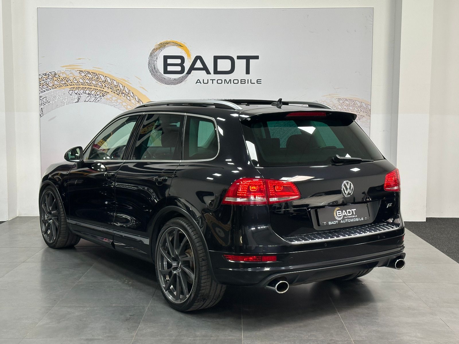 Fahrzeugabbildung Volkswagen Touareg V8 TDI ABT R-LINE DYNAUDIO AHK PANO 22"